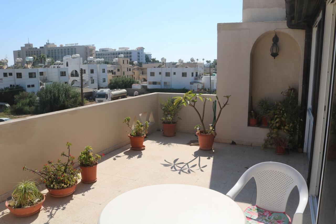 Ria Beach Sea View Apartment พีลา ภายนอก รูปภาพ