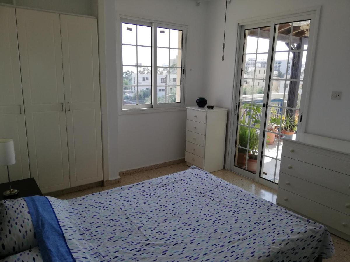 Ria Beach Sea View Apartment พีลา ภายนอก รูปภาพ