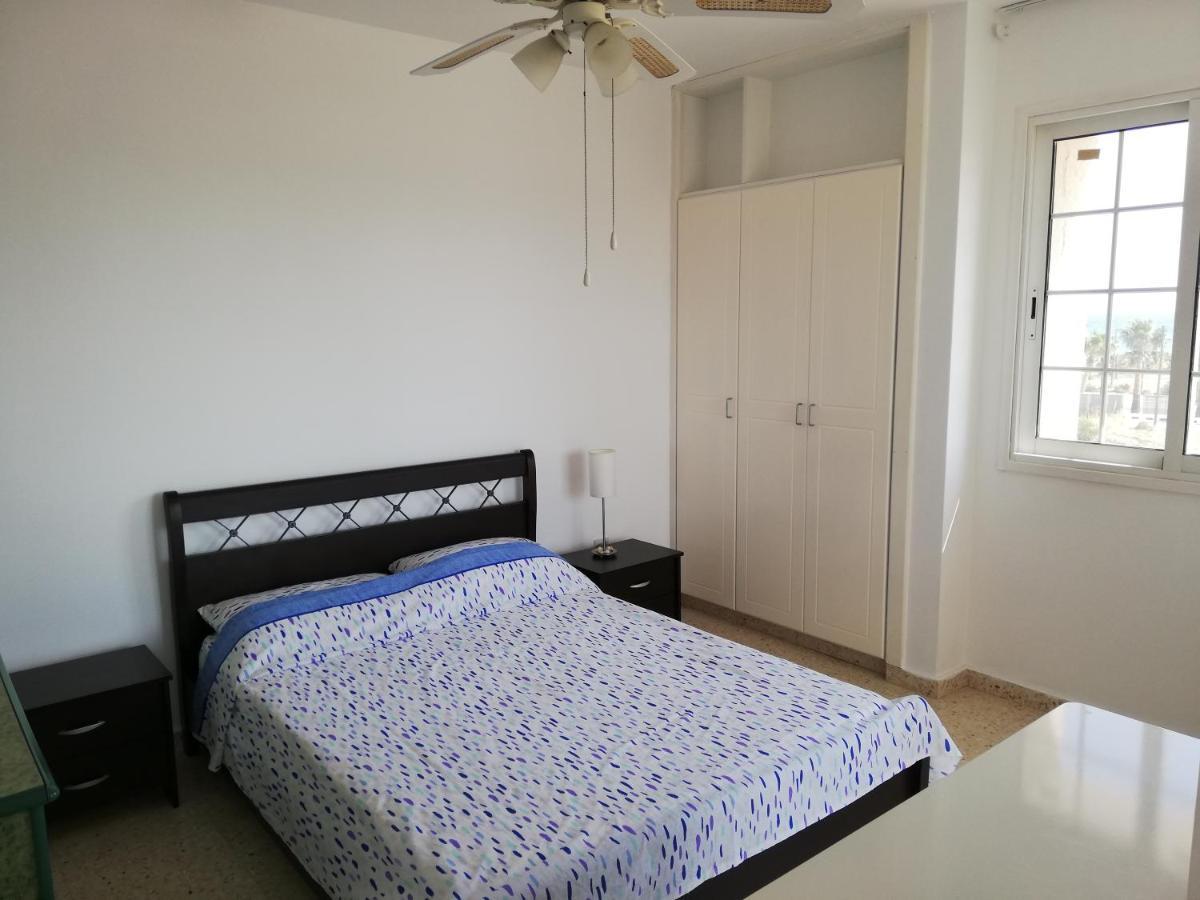 Ria Beach Sea View Apartment พีลา ภายนอก รูปภาพ